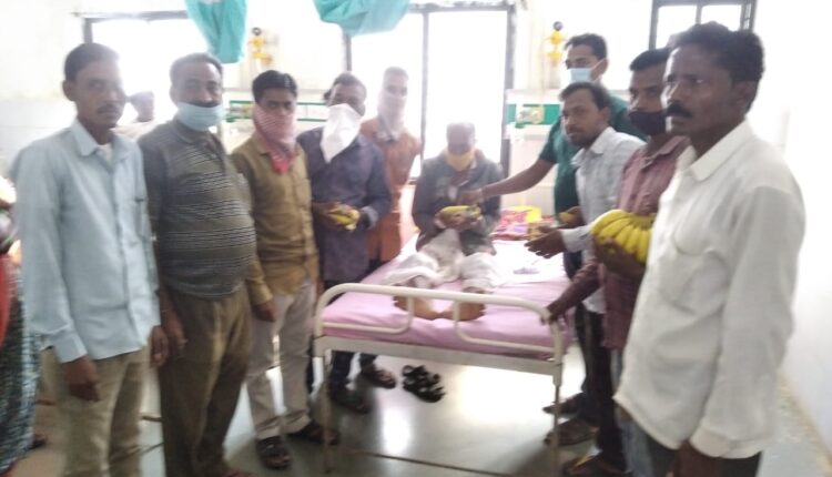 vijay wadettiwar wadhdivas nimitya phalwata