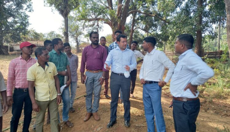 Dipak Singla Discussion of bhamragad village people