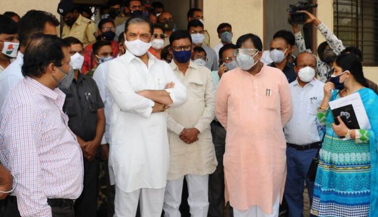 Sunil Kedar and Sudhir Mungantiwar