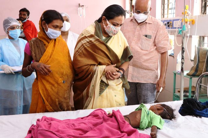yashomati thakur visit hospital